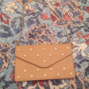 PEARL STUDDED CAMEL CLUTCH